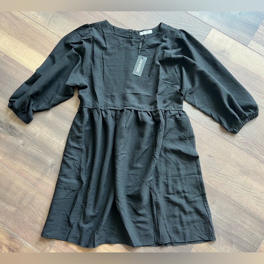 Women’s black dress🖤 Size Medium.